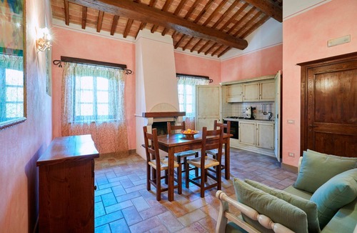 San Brizio Apartment | Nice apartment for 4 people with pool, WIFI, TV and pets allowed, close to Spoleto