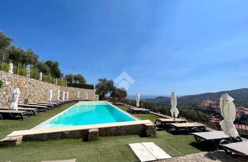 Civezza Apartment | Nice apartment for 4 people with WIFI, A/C, pool, TV and balcony