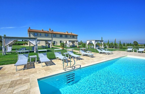 Vinci Apartment | Nice apartment for 4 people with pool, A/C, WIFI, TV and panoramic view
