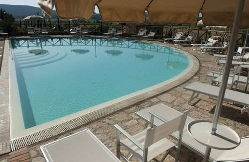Casalappi Apartment | Nice apartment for 5 people with A/C, pool, TV and terrace