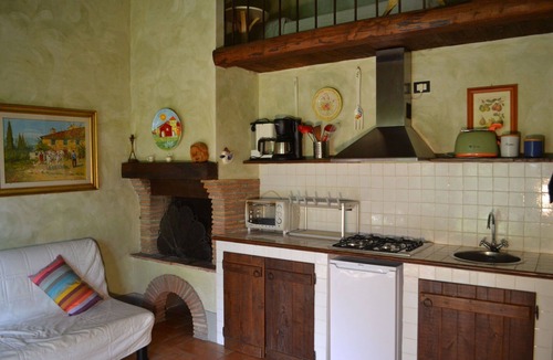 Monteleone d'Orvieto Apartment | Nice apartment for 4 people with pool, WIFI, TV and pets allowed
