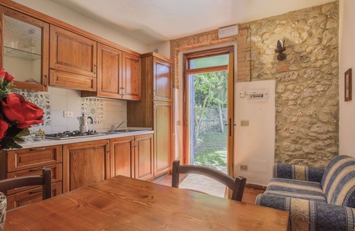 Monteriggioni Villa | Nice apartment in villa for 3 people with WIFI, pool, TV, patio and pets allowed
