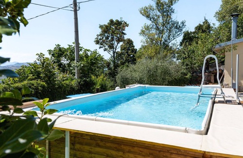 Monte Fabbri House | Nice apartment in villa with WIFI, pool, TV, pets allowed and panoramic view, close to Urbino