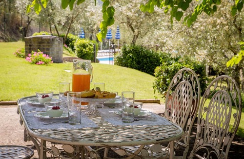 Pieve di Chio House | Nice apartment in villa with pool, WIFI, pets allowed and panoramic view, close to Cortona