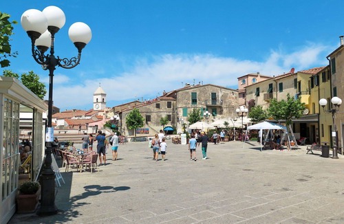 Madonna delle Grazie House | Nice apartment in villa for 6 people with WIFI, A/C, TV, terrace and pets allowed