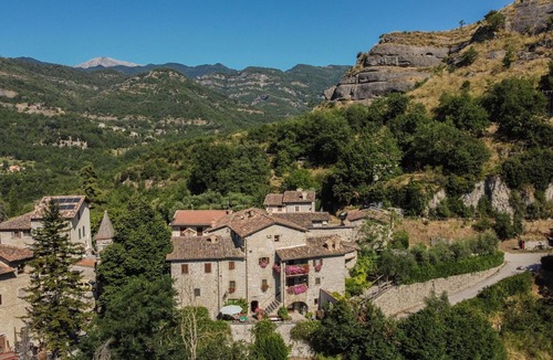 Roccafluvione Villa | Nice apartment in villa for 5 guests with WIFI, TV and pets allowed, close to Ascoli Piceno