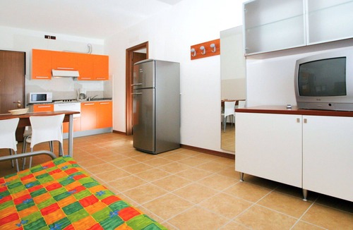 Torre di Fine House | Nice apartment in villa for 7 guests with A/C, pool, WIFI, TV and balcony