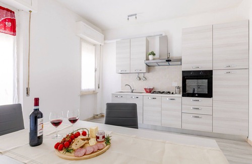 Loreto Apartment | Nice apartment with A/C, WIFI, TV, terrace and panoramic view, close to Porto Recanati
