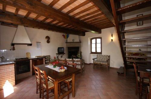 Montone House | Nice apartment with pool and beautiful garden