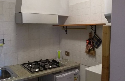 Focene House | Nice one bedroom apartment with kitchenette and toilet, five beds