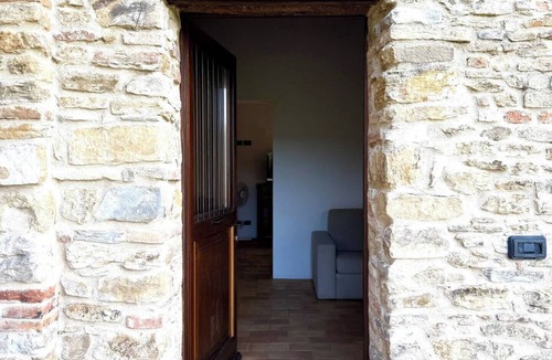 Citta di Castello Apartment | Nido Apartment - Medieval charm and greenery at Torre della Soara