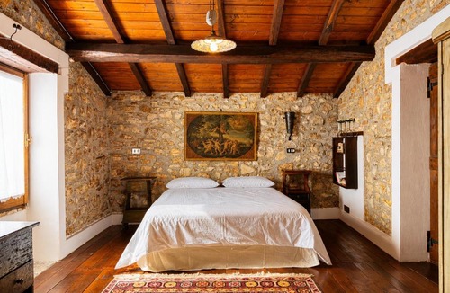 Terni House | Nido del Drago, the village's first historic residence