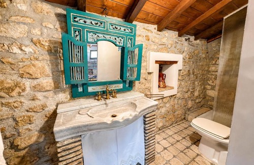 Terni House | Nido del Drago, the village's first historic residence