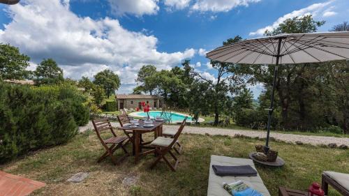 Roccalbegna Apartment | Noce