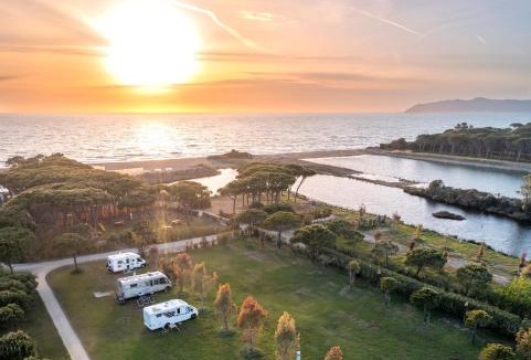 Saline Breschi Other | NOMAD ARGENTARIO - Area Sosta Camper - NO TENDE - NO CARAVAN - Empty Pitch Only Campervan RV - SOLO PIAZZOLA PER IL PROPRIO CAMPER - Tariffa fino a 4 persone - TUTTI I SERVIZI INCLUSI