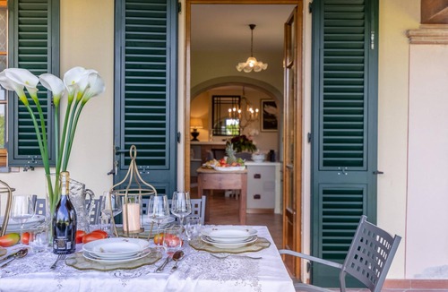 Lucca Villa | Nonna Bianca Farmhouse