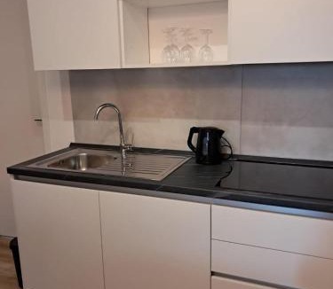 Latina House | - NumberZ - Rooms Apartments and Suites with Wi-Fi and AC
