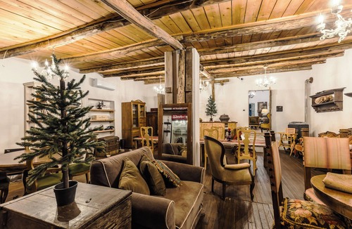 Manziana House | OAK glamping relax, CAUTHA cushy tent romantic and stylish, in a magical forest