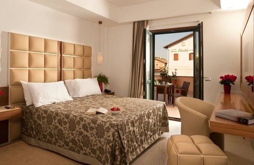 Settecamini Hotel | OC Hotel