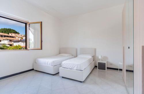 Aci Catena House | Olive Villa with Garden by Wonderful Italy