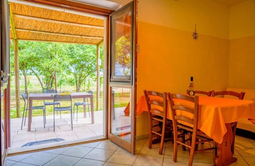 Grosseto Apartment | One room apartment with patio and private bathroom