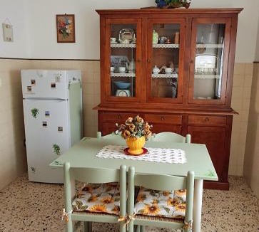 Montecchio Apartment | Orlando House 1975