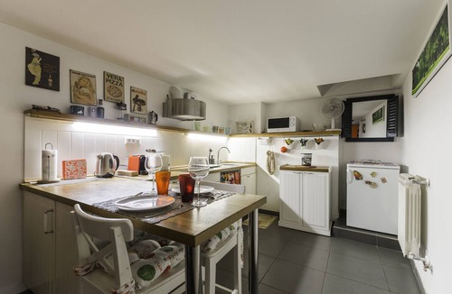 Rione XI Sant'Angelo Apartment | Orsini Palace