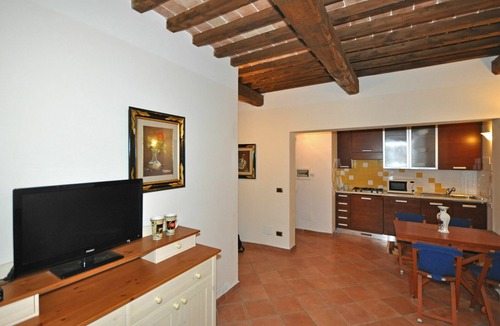 Pitigliano Apartment | Ortensia 5 - Vacation Rental with swimming pool in near Bolsena Lake