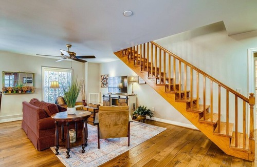 Franklin House | Over Yonder