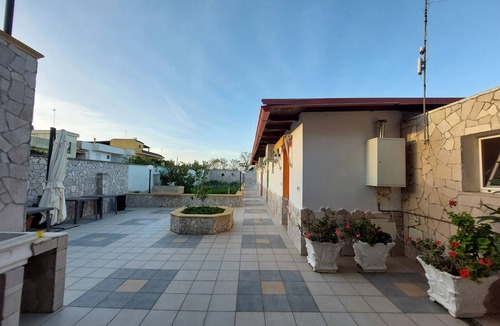 Vignacastrisi House | Overseas- ORANGE ROOM