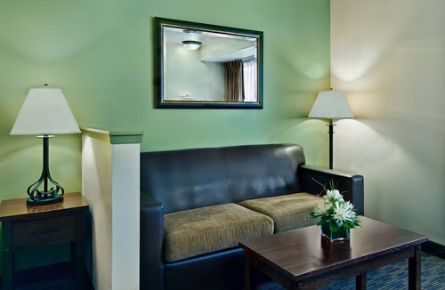 Hermiston Hotel | Oxford Suites Hermiston