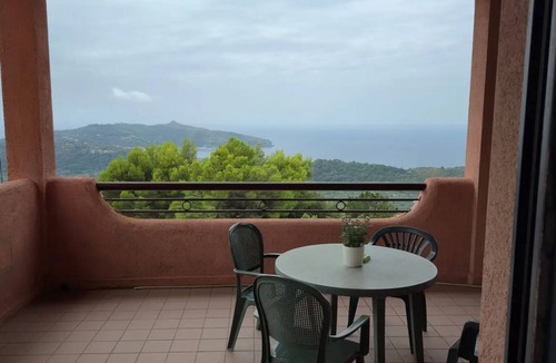 Palinuro Apartment | P.R. Club - Three-Room Apartment Enea 12 with Sea View, Private Terrace and Air Conditioning
