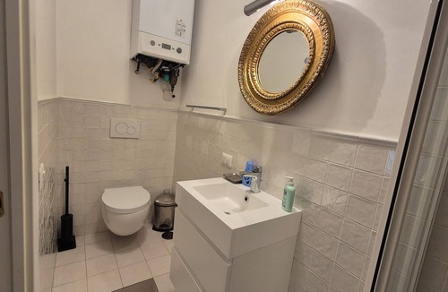Esquilino Apartment | Painter's House - the muse apartment