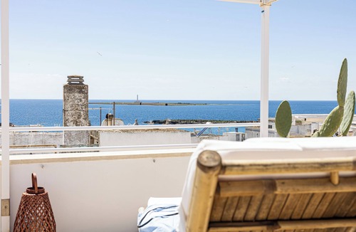 Gallipoli Historic Center House | Palazzo Dolce Vita - Sea view terrace,free parking,pets allowed, family&friends.