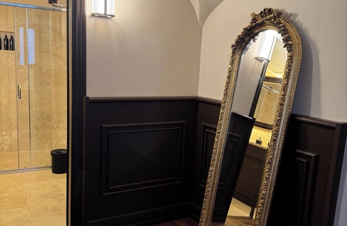 Rione V Ponte House | Palazzo Gambirasi Luxury Suite Roma