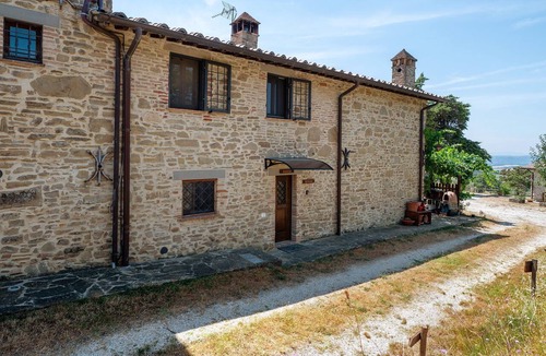 Lidarno Apartment | Palazzo Goduto – Organic Farm Retreat in Umbria, Italy