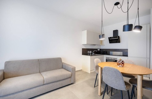 Municipio 2 Apartment | Panorama Penthouse Terrace with Parking