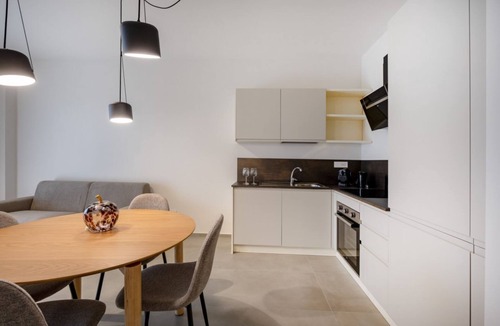 Municipio 2 Apartment | Panorama Penthouse Terrace with Parking
