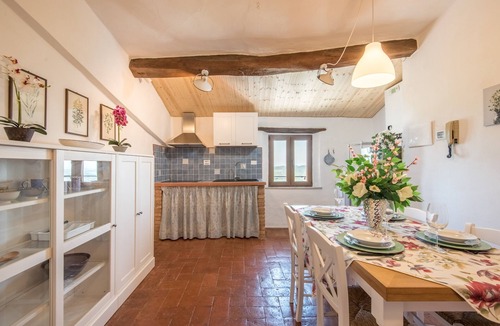Radicondoli Apartment | "Panoramic Apartment" with Hill Views and Wi-Fi Connection