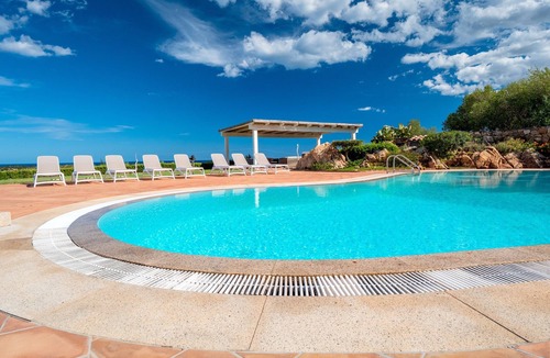 San Teodoro Apartment | Panoramic Apartment 6 with Sea View, Private Terrace, Shared Pool, Wi-Fi & A/C