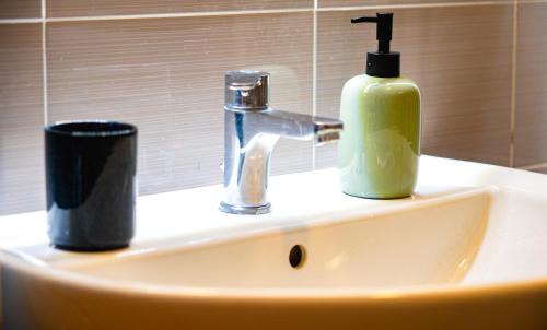 Zona VII Tor Cervara Apartment | Paper House