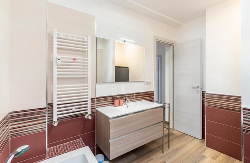 Cinecitta Apartment | Parco degli Acquedotti 3bedr apt