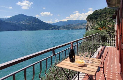 Marone Apartment | Peaceful Lakefront