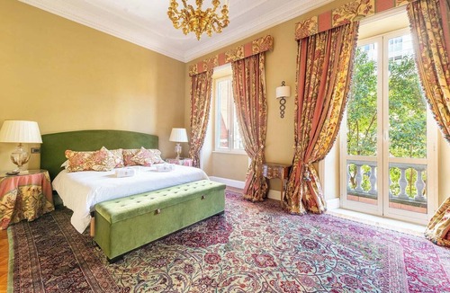 Prati Apartment | Perfect Elegant Living All Amenities Finest Quality Furnishings a/c Washer Wifi