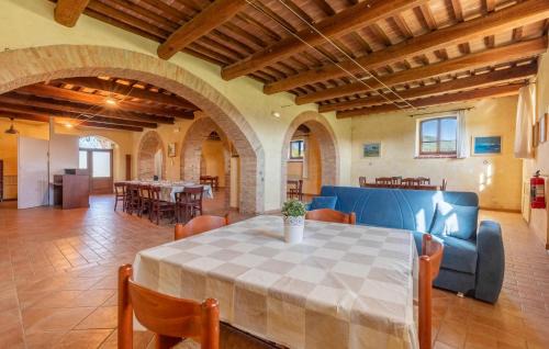 Montone House | Pet Friendly Home In Montone With Swimming Pool