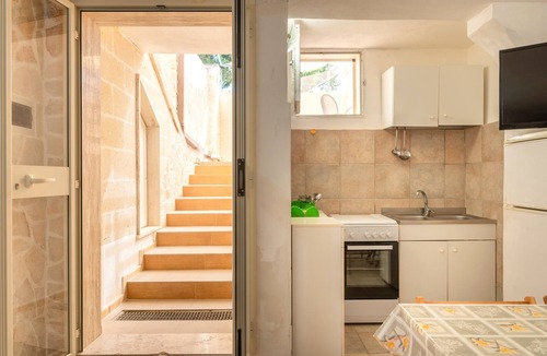 Maruggio Apartment | Pet-Friendly Apartment Acquadolce with Sea View & Terrace