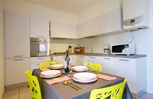 Gonte Apartment | Piazzale Italia by Lago Reisen