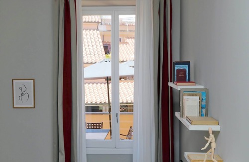 Rione IV Campo Marzio Apartment | Piazzetta Margutta - B3