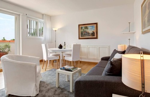 Quartiere XIII Aurelio Apartment | Piccolomini San Peter Terrace Flat