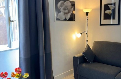 Rione IV Campo Marzio Apartment | Pietro's central apartament